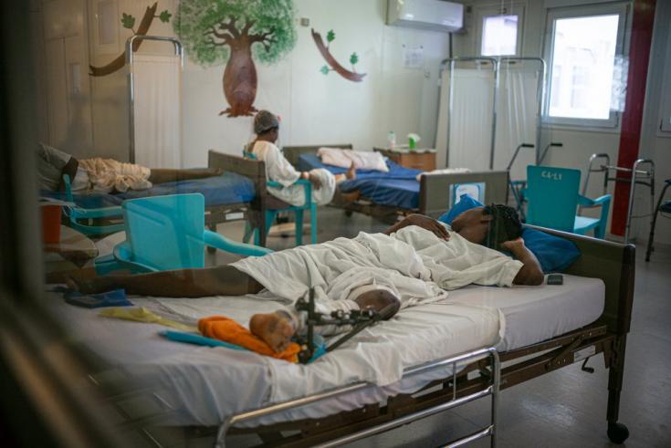 Sala de hospitalización postoperatoria para pacientes mujeres en nuestro hospital de Tabarre. Haití, diciembre de 2020