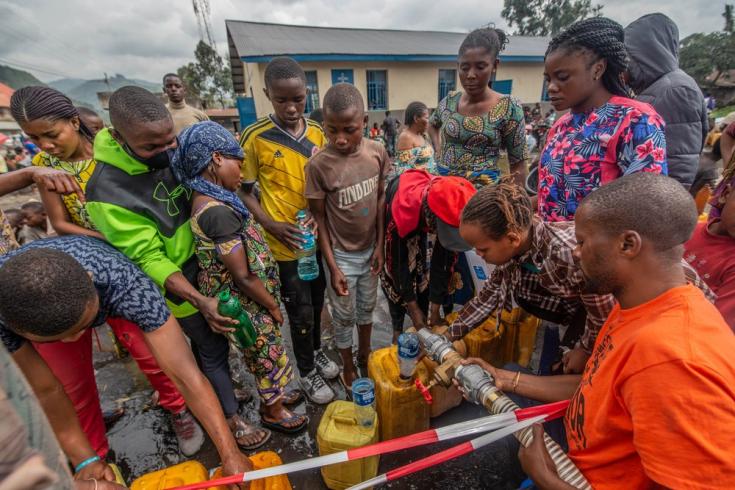 Distribuimos agua potable a las personas desplazadas, ante el riesgo de que aumenten los casos de cólera. República Democrática del Congo, mayo de 2021