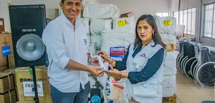 Realizamos la donación de 3500 mosquiteras impregnadas, material para promoción de salud y termómetros para cadena de frío, tensiómetros y estetoscopios en 7 centros de salud.

Paul Romero.