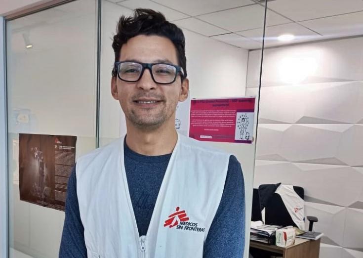 Eduardo Gonzalez, migrante venezolano, miembro del personal de MSF.