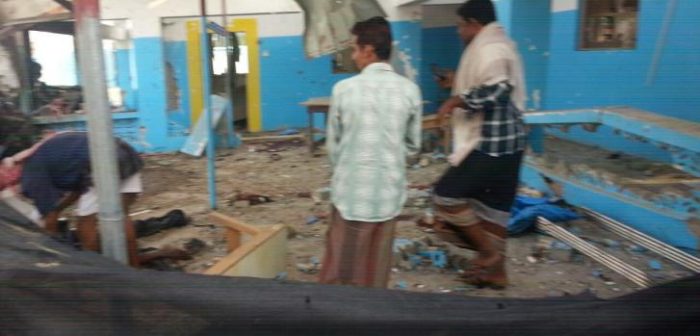 Cómo quedó el hospital apoyado por MSF en Abs, Yemen, luego del ataque aéreo de la Coalición liderada por Arabia Saudita ©MSF
