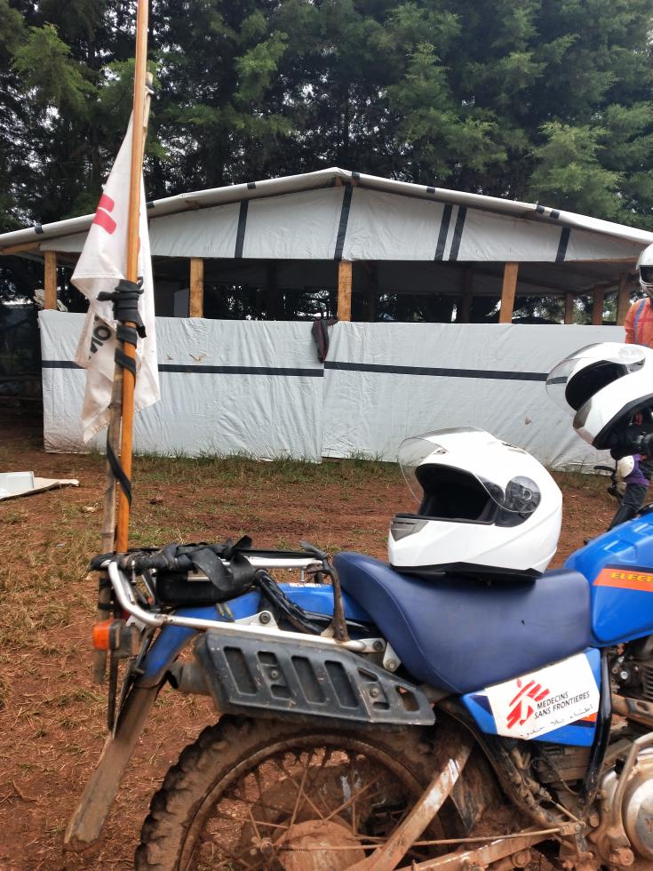 Moto de MSF en parada estrátegica 