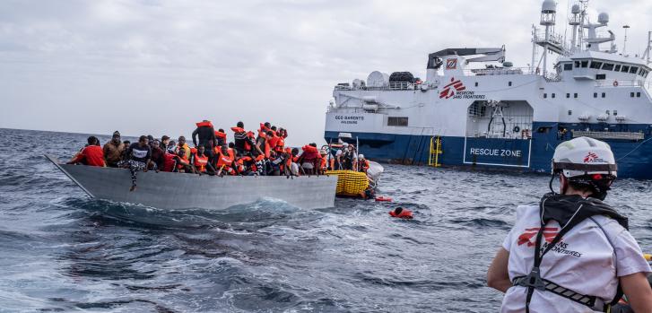 Imagen de archivo de 2021: El 16 de noviembre de 2021, rescatamos a 99 supervivientes a unas 30 millas de las costas libias. Llevaban horas a la deriva en el mar, temiendo por sus vidas y fueron asistidos dentro del Geo BarentsVirginie Nguyen Hoang/Collectif HUMA.