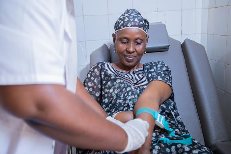 Paciente de MSF recibió tratamiento oncológico en Malí. 