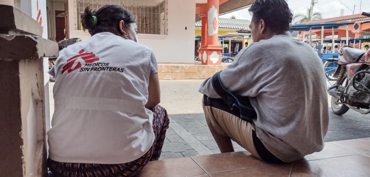 Brindamos asistencia médica en la terminal de ómnibus de Tecún Umán.MSF/Esteban Montaño.