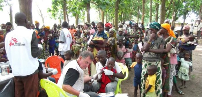 Clínica móvil en la zona de Bambari, RCA. © MSF