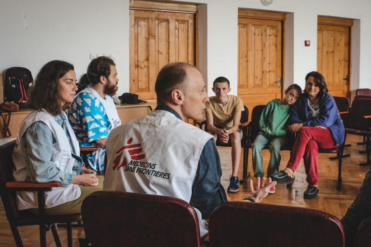 Sesión de salud mental en Yaremche, Ivano-Frankivsk, Ucrania