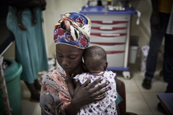 Paciente con malaria en el hospital de Ameth-Bek, Sudán del Sur