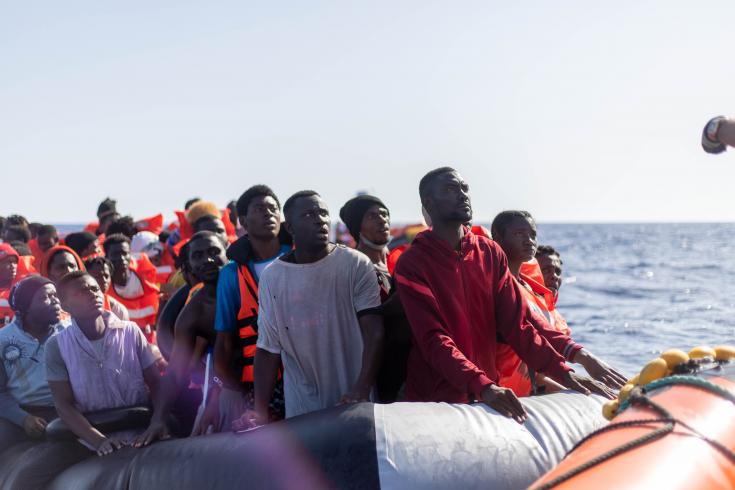 Rescate de MSF a personas en el mar Mediterráneo. 