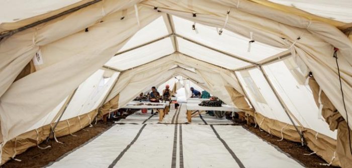 Vista interior de unas de las carpas de nuestro centro de tratamiento contra el cólera en Munigi, República Democrática del Congo.Michel Lunanga/MSF.