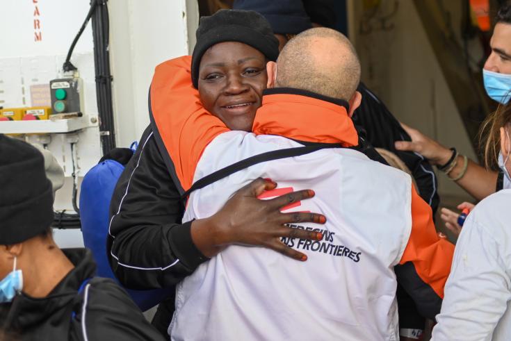 Rescate de MSF a personas en el mar Mediterráneo. 