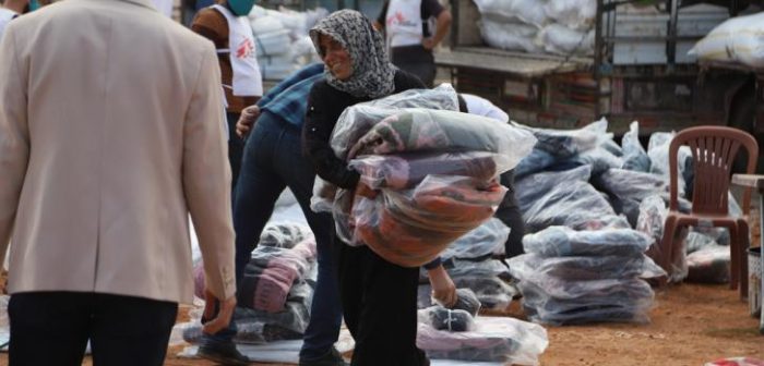 Las personas que viven en campamentos en toda la región enfrentan la perspectiva de tiendas de campaña con goteras, calles llenas de barro y temperaturas bajo cero.Abdul Majeed Al Qareh/MSF