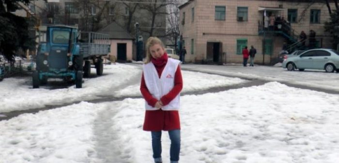 Foto de Emilie Rouvroy, coordinadora de MSF en Luhansk, en el este de Ucrania.  © Aleksandr Leonidovich© Aleksandr Leonidovich