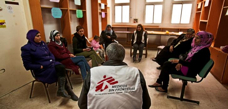 Sesión grupal de psicoterapia de Médicos Sin Fronteras en Hebrón ©MSF