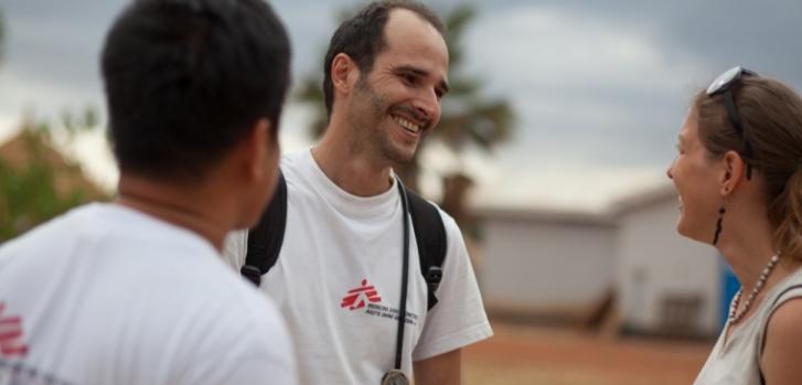 El Dr. Christos Christou, el nuevo Presidente Internacional de Médicos Sin Fronteras, en Sudán del Sur, 2013.Isabel Corthier/MSF