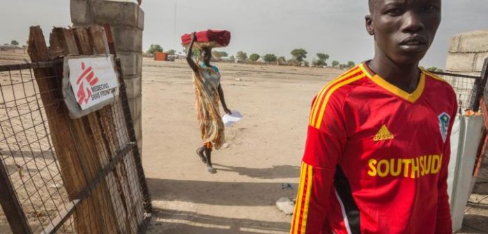 Entrada al hospital de Leer, Sudán del Sur, en marzo 2015 cuando todavía estaba activo. ©Petterik Wiggers/Hollandse HoogtePetterik Wiggers/Hollandse Hoogte