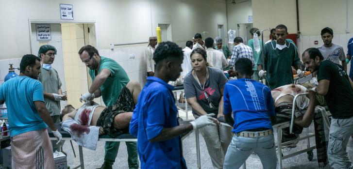 Imagen tomada en la sala de emergencia del hospital de MSF en Adén, en Julio de 2015. © Guillaume Binet/MYOP© Guillaume Binet/MYOP