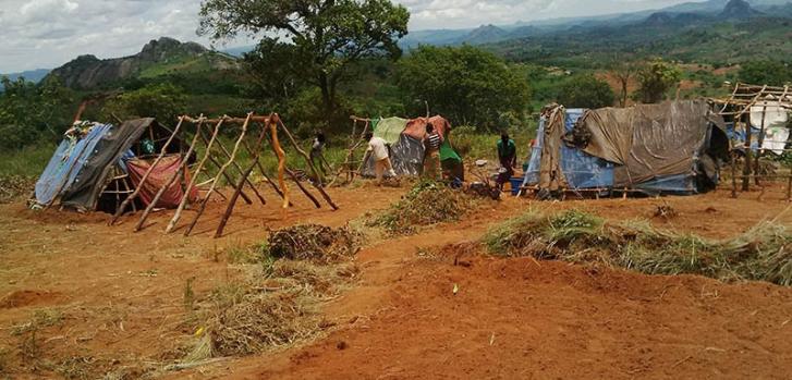 Refugiados de Mozambique huyen a Malaui donde viven en condiciones extremadamente precarias. ©Bote Zamadenga/MSF