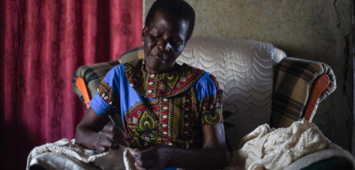 Mary tiene 54 años y fue la primera persona en ser tratada contra la tuberculosis resistente a los medicamentos en Zimbabue.Ikram N'gadi