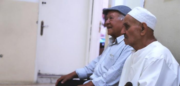 Abdelhameed al-Hujairi en la sala de espera de la clínica de MSF en Arsal. MSF/Jinane Saad