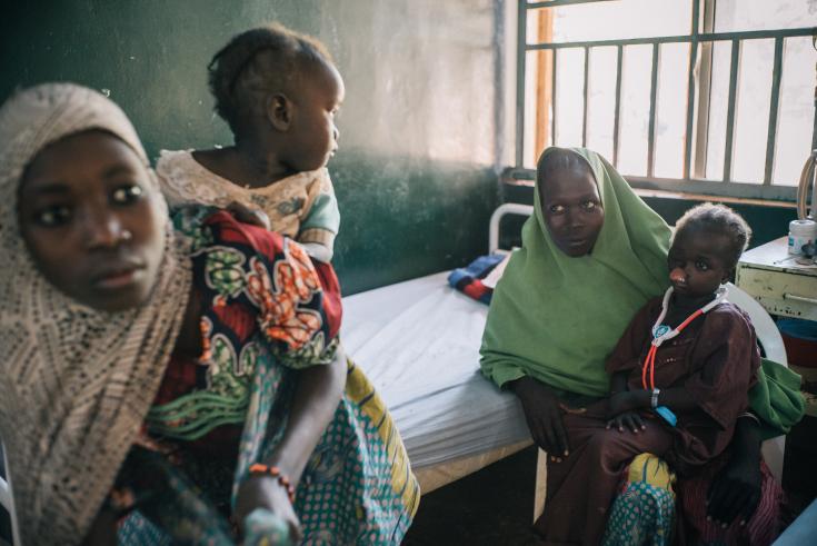 Paciente de noma recién operado en un hospital de Nigeria. 