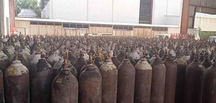 Tanques de oxígeno en el patio de nuestro centro COVID-19 en Adén, Yemen.MSF