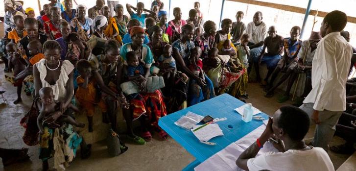 Pacientes en un centro médico de Médicos Sin Fronteras en Sudán del Sur ©Eric Mitjans Serveto/MSF