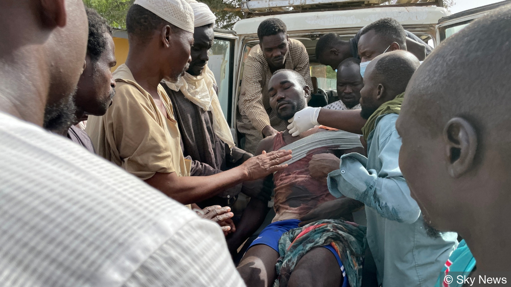 La crisis en Sudán provoca la afluencia de cientos de heridos de guerra. 