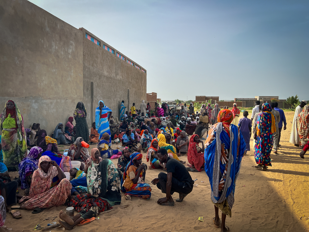 Por el conflicto en Sudán llegan cientos de heridos al hospital de Adré, en Chad.
