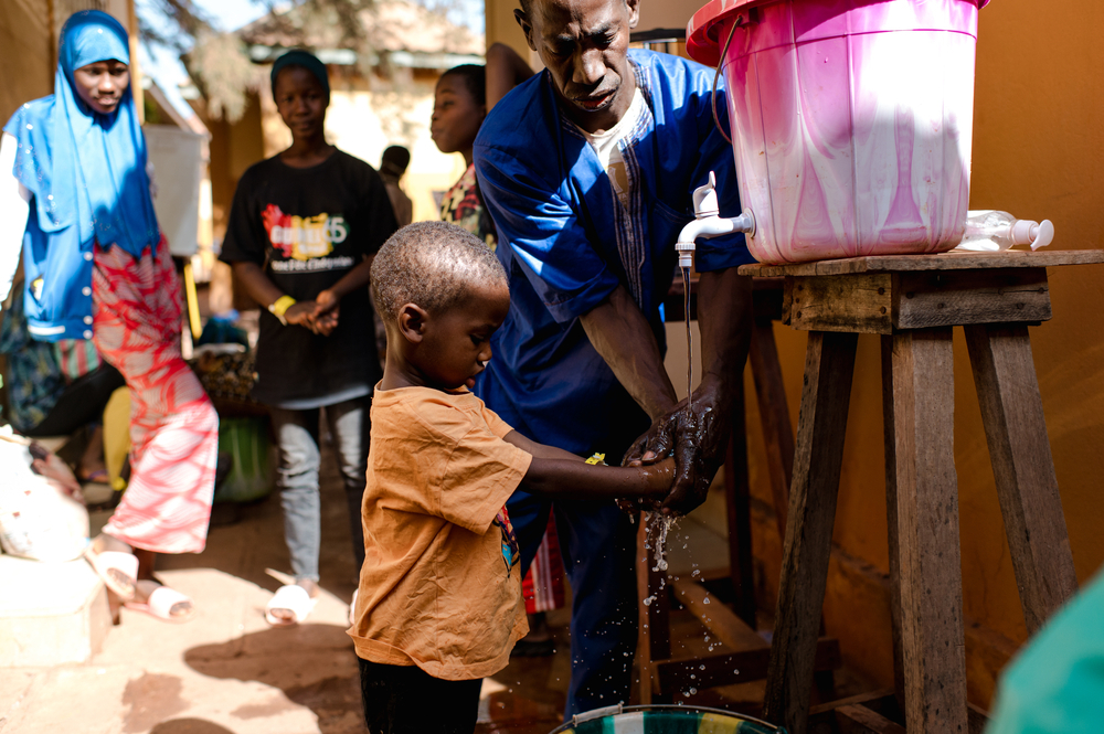 Centro de tratamiento contra la difteria en Guinea.