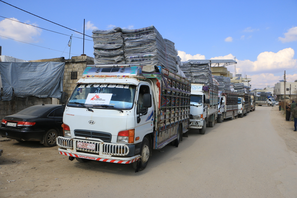 Camión de distribución de kits de ayuda humanitaria en Siria.