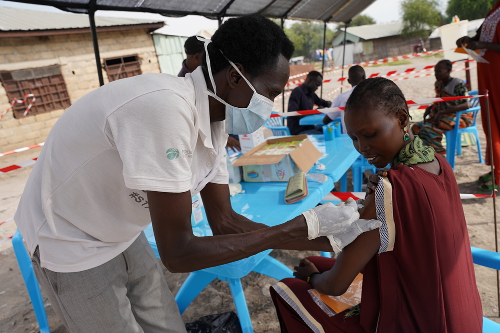 Campaña de vacunación contra la hepatitis E realizada por Médicos Sin Fronteras. 