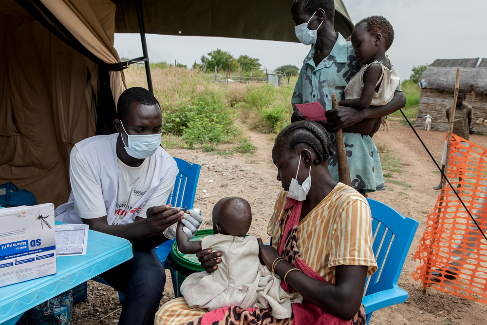 Test rápido de malaria en Sudán del Sur.