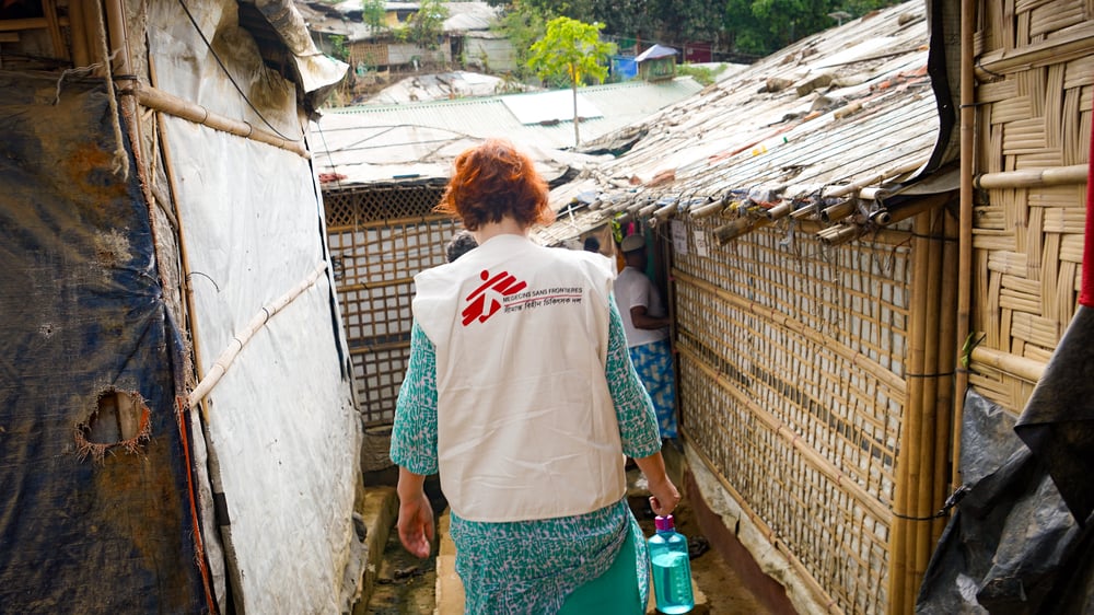El equipo de MSF está evaluando el número de personas a las que cada centro de detección de hepatitis C puede llegar eficazmente.