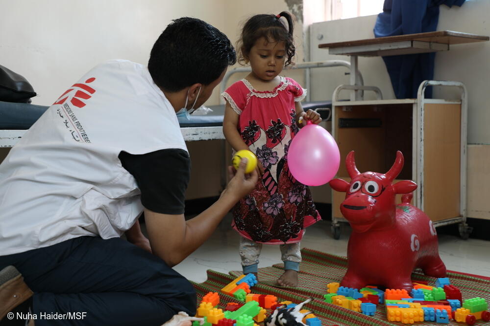 Yemen: traspasamos el hospital materno-infantil de Taiz Houban tras una década de atención médica vital