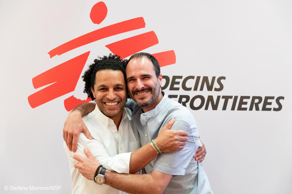El Dr. Javid Abdelmoneim, con amplia experiencia médica y humanitaria, fue elegido nuevo presidente internacional de MSF.